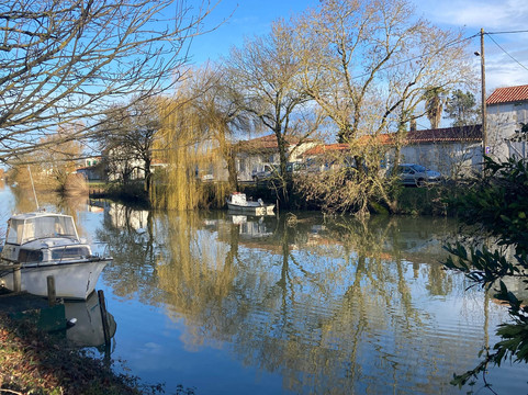 蔚蓝即时酒店主图