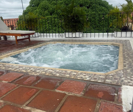 比奥玛精品酒店主图