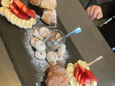 蓝玫瑰酒店主图