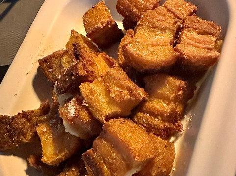 Charlotte Caceres-卡塞雷斯必去景点