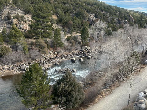 城堡冲浪酒店主图