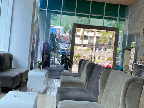 巴里巴班维兹鼎盛酒店主图