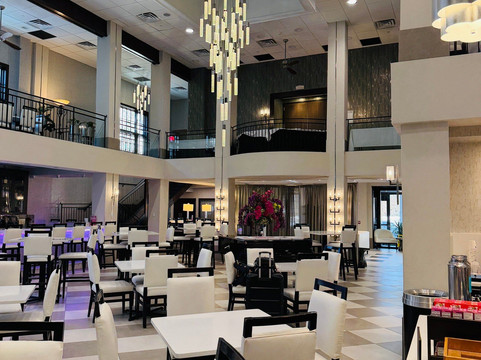 希尔顿欢朋套房酒店-费尔菲尔德主图