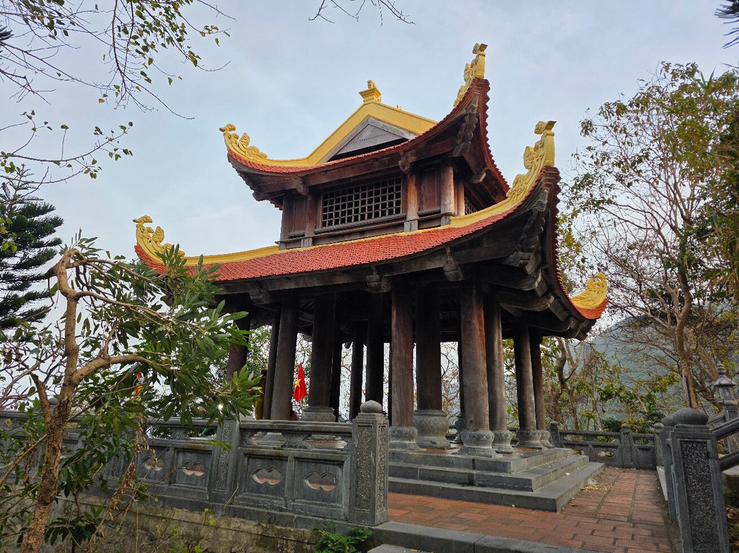 Van Son Pagoda-昆山岛必去景点