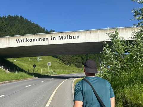 加林娜猎鹰酒店主图