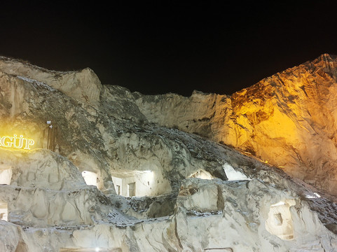 Cappadocia Cave Dwellings-于尔居普必去景点