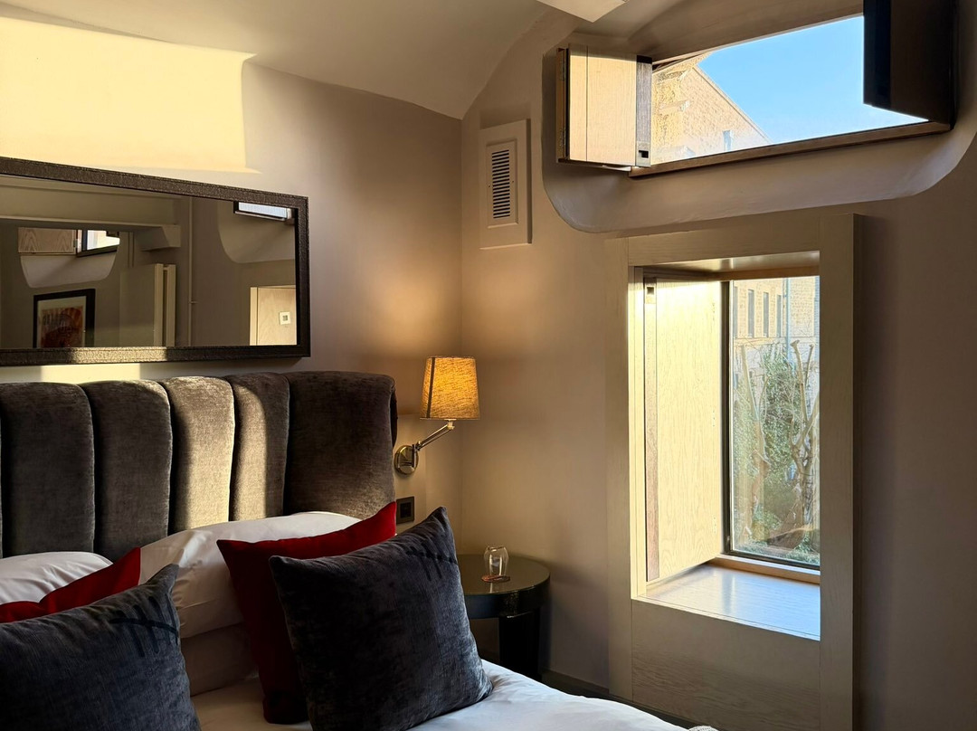 马尔马逊牛津酒店主图