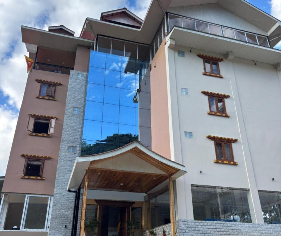 Wisteria Crystal Manor