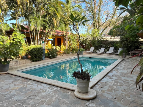 孔查尔酒店主图