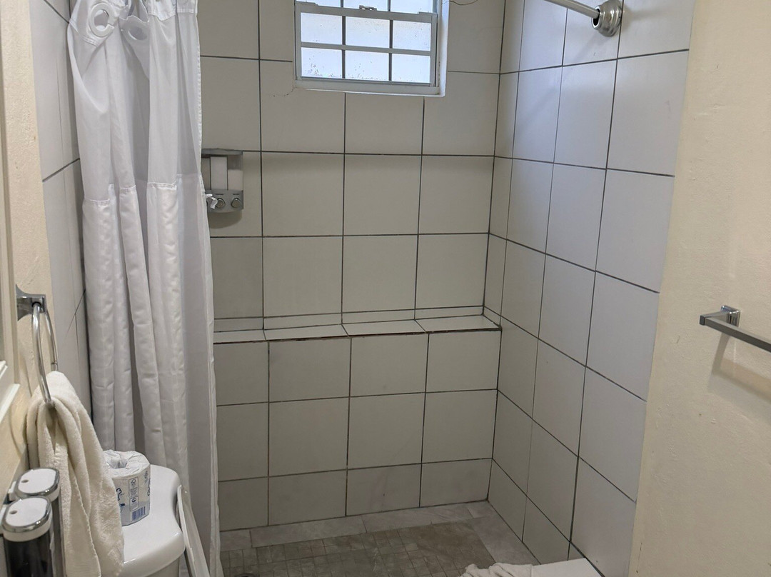 邦克山酒店主图