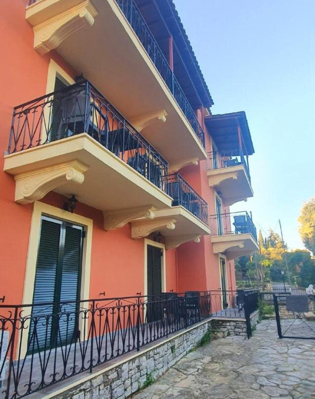 Bella de Lux Apts