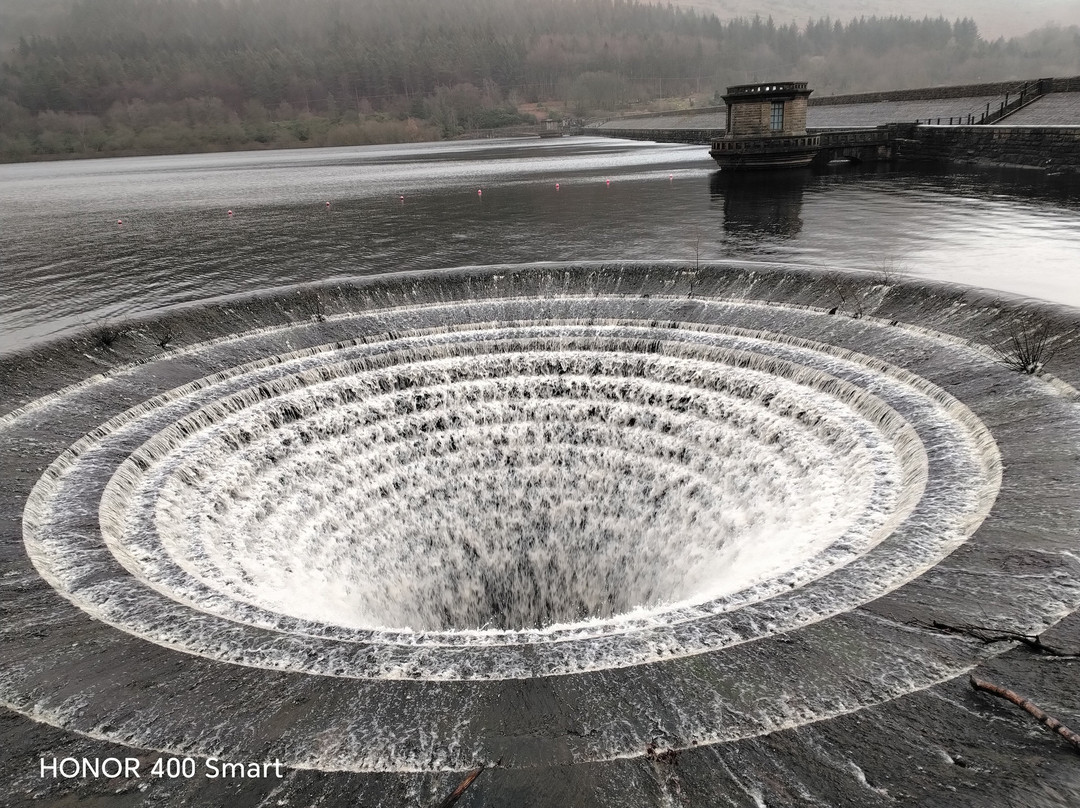 Ladybower Reservoir Plugholes-Bamford必去景点