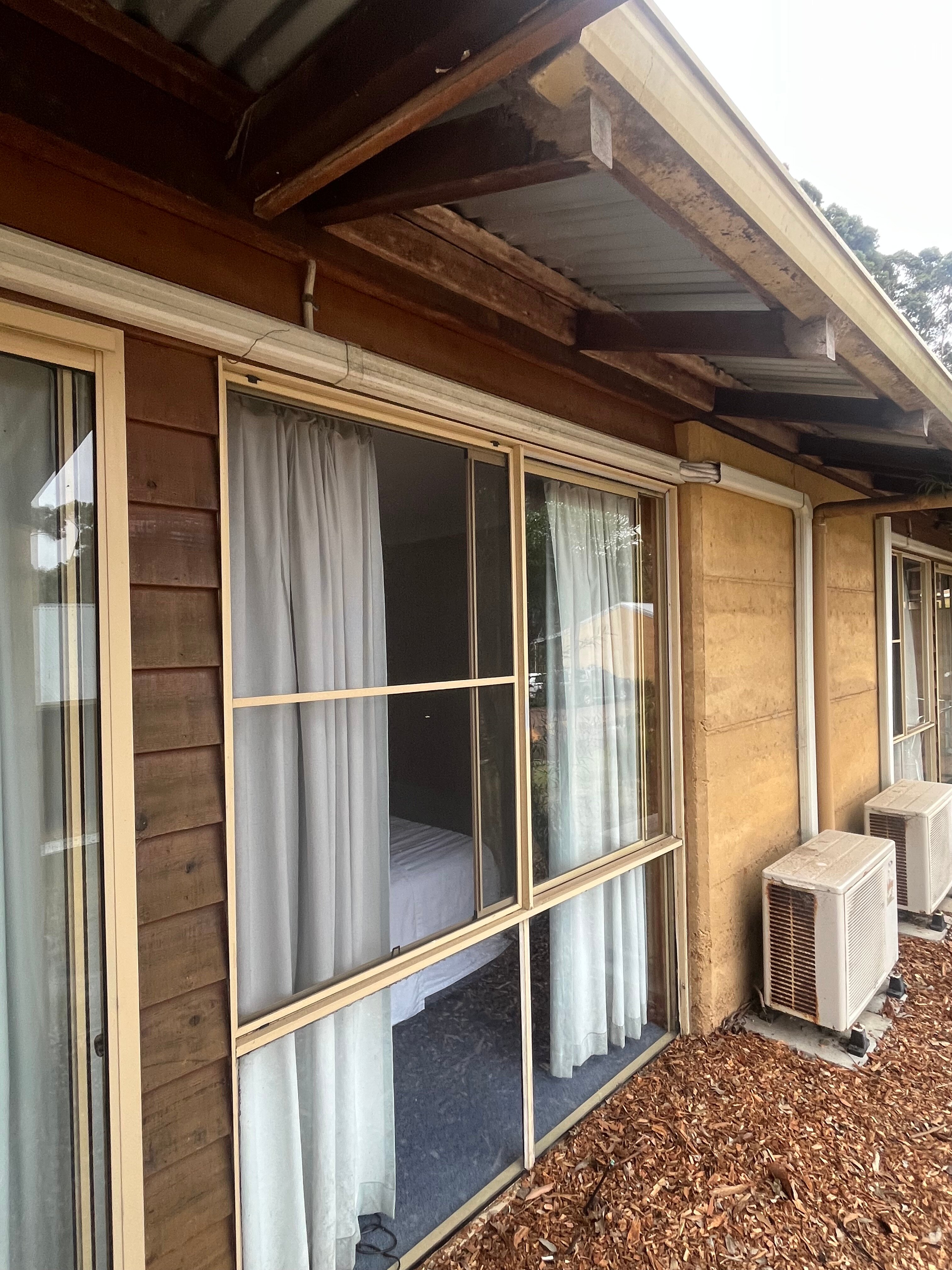 库拉布汽车旅馆-官方