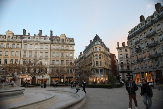 La Place des Jacobins-里昂必去景点