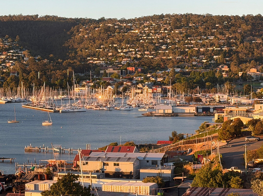 格兰德景观私人酒店主图