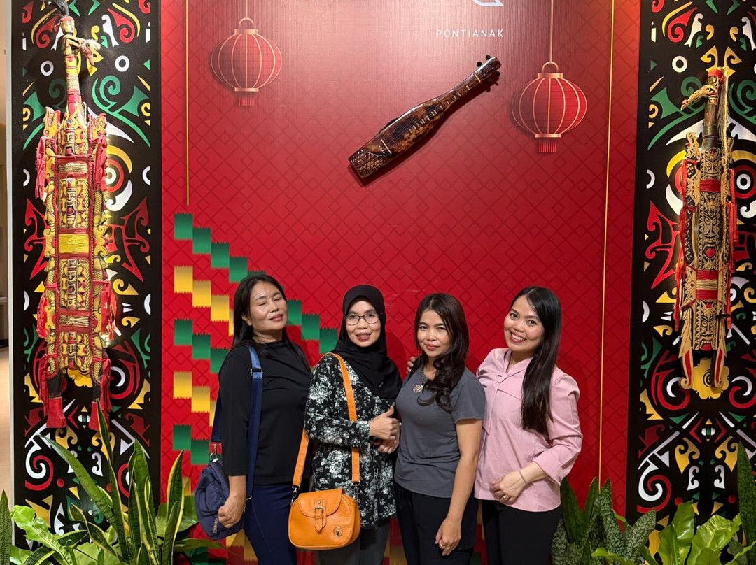 金色郁金香酒店-坤甸主图