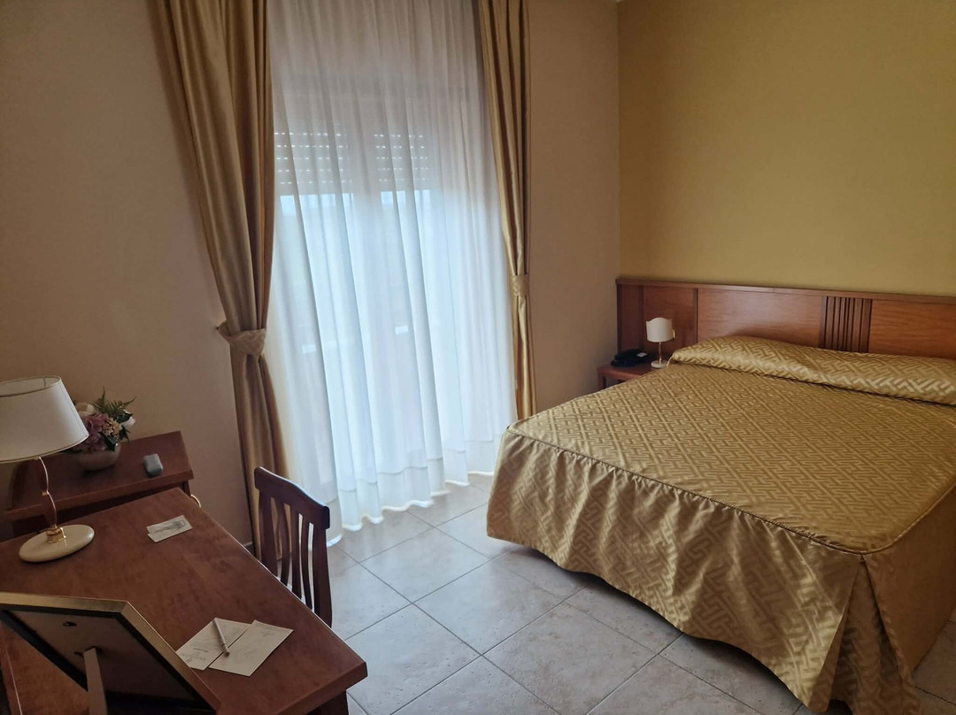 马达洛尼酒店主图