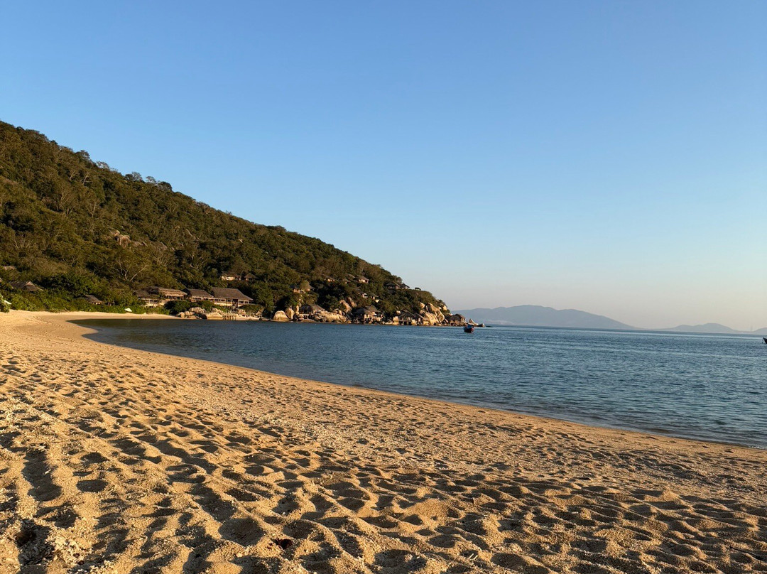 宁凡湾六善酒店主图