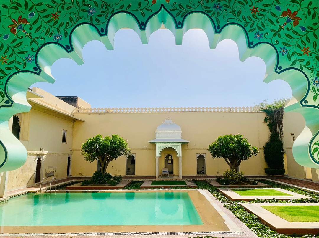 萨尔达尔加传统酒店主图