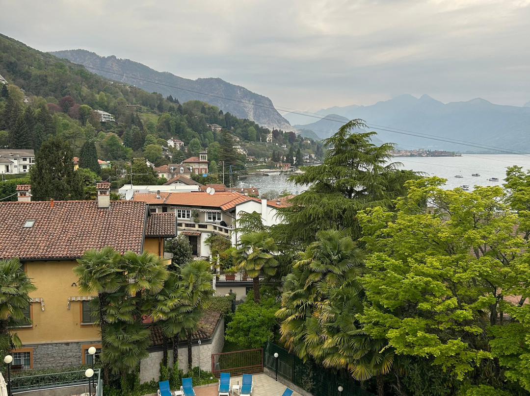 弗洛拉酒店主图