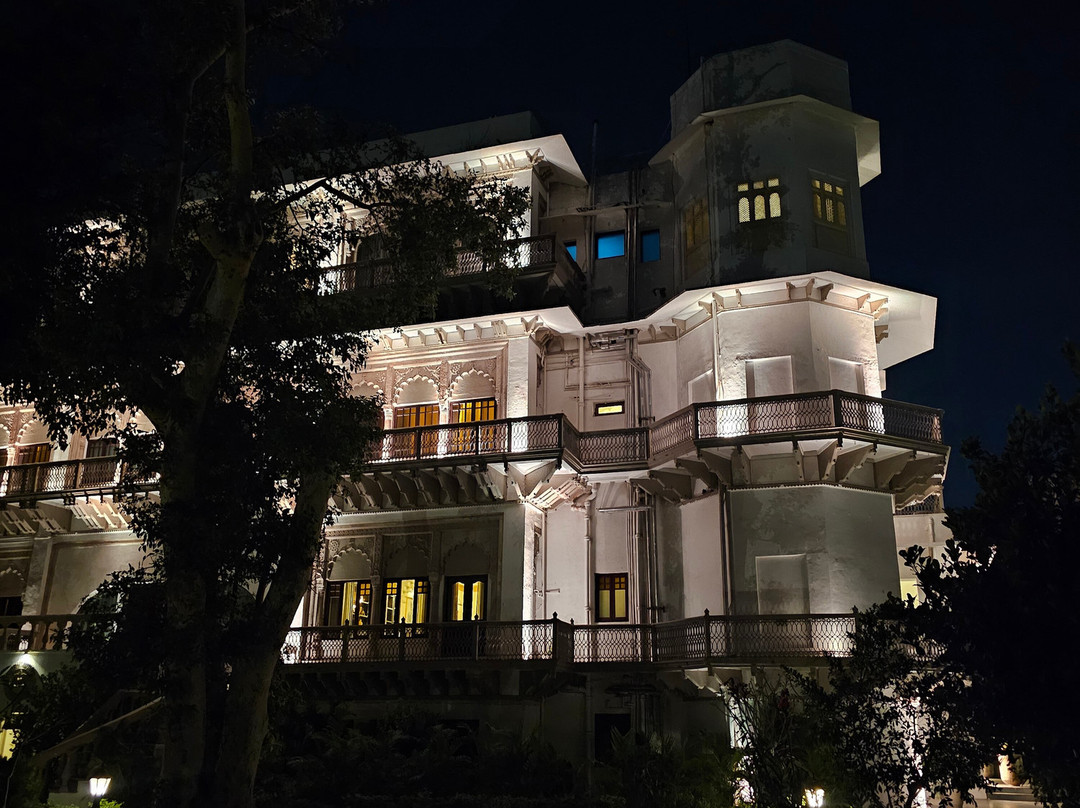 瓜利尔泰姬乌莎基兰宫殿酒店主图