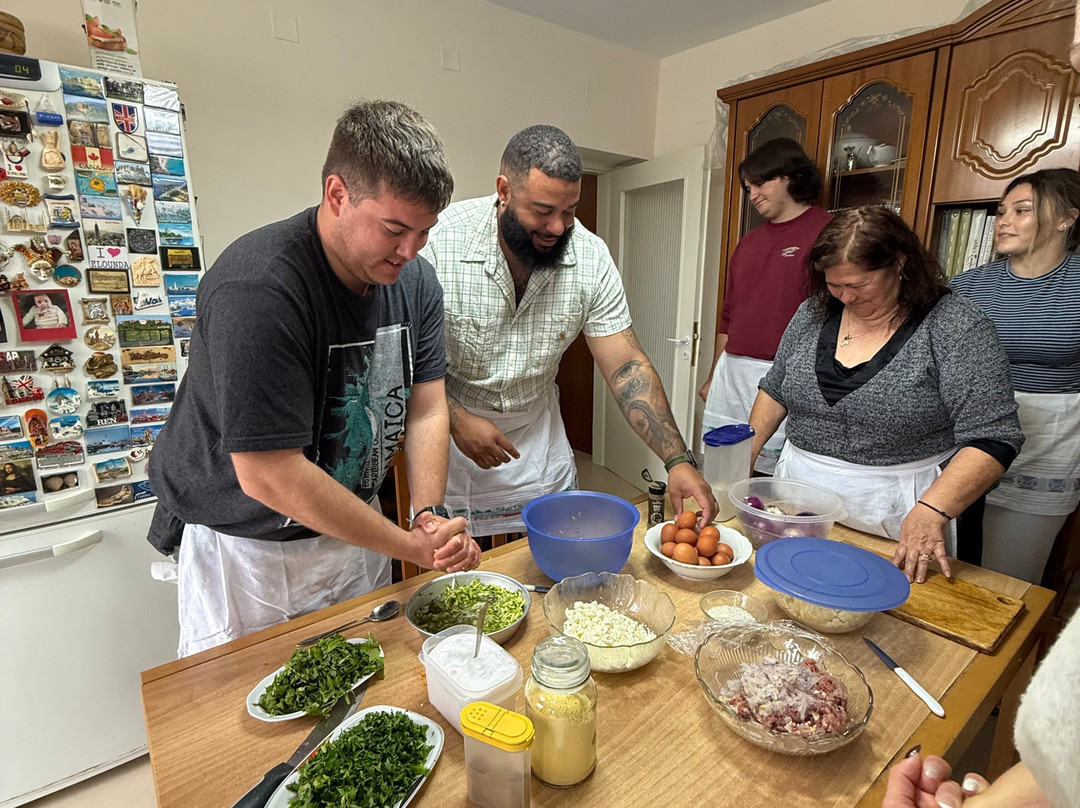 Cretan Traditional Cooking Lessons-Vamos必去景点