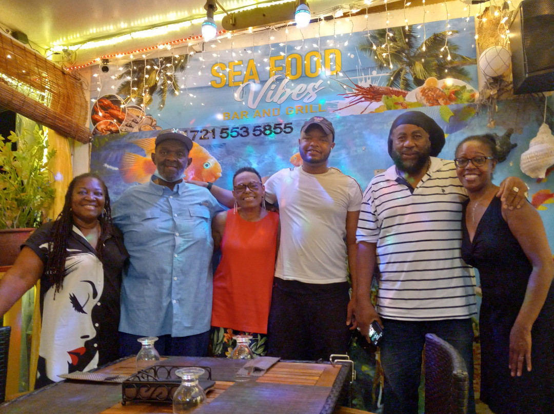Seafood Vibes Bar and Grill