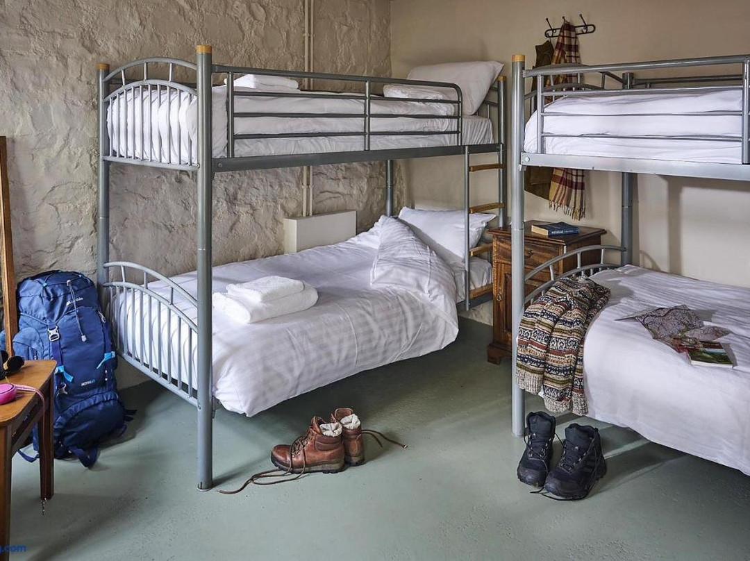 Drewe Arms Bunk Rooms & Church Cottage