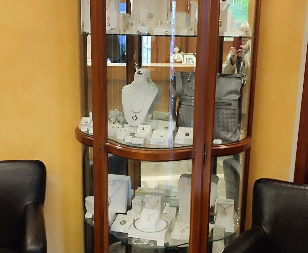 拉瑞斯瑞恩酒店主图