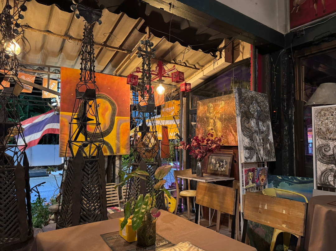艺术空间展览及音乐酒吧-卡塔海滩必去景点
