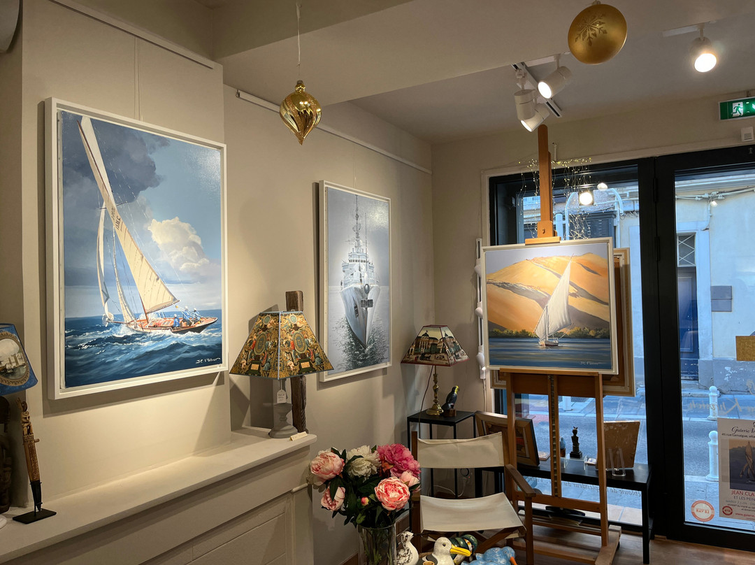 Galerie Inna Khimich-土伦必去景点
