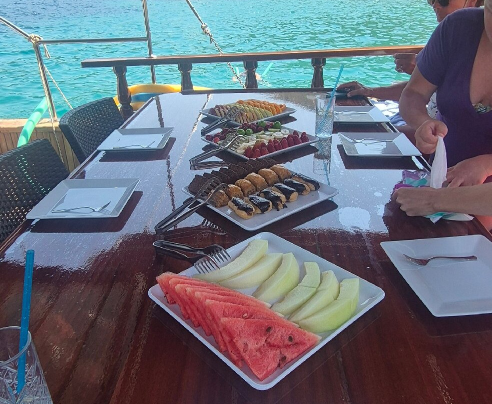 Sunset Boat Trips-卡尔坎必去景点