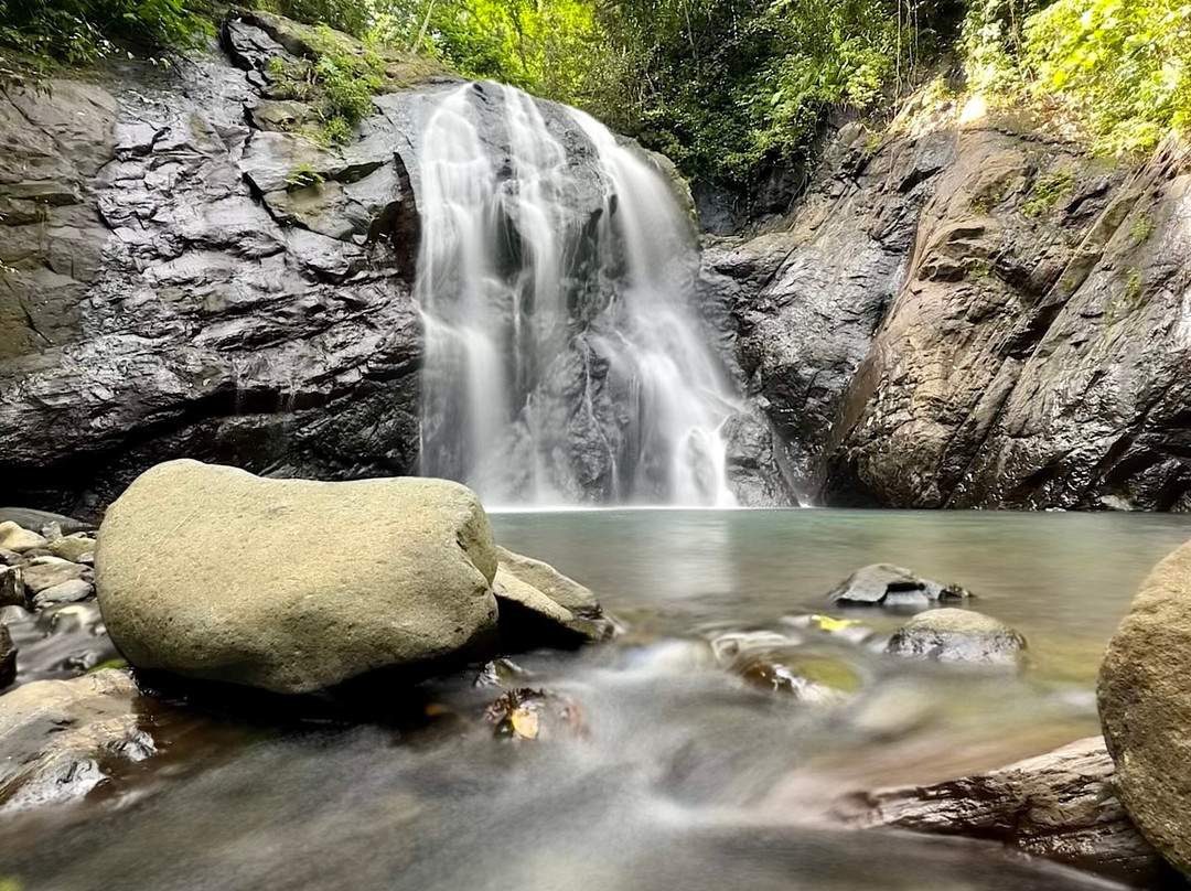 Nakawaga Waterfall-萨武萨武必去景点