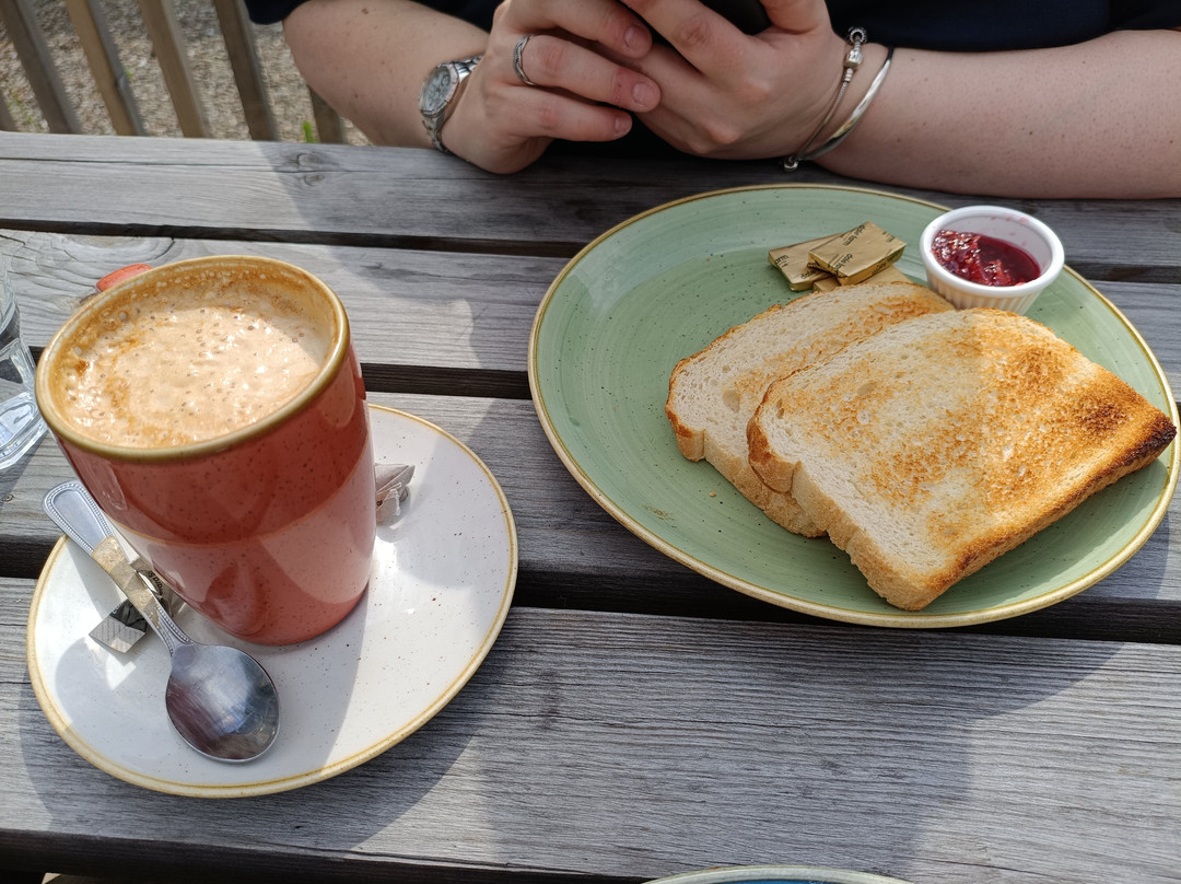 The Earn Coffee Shop