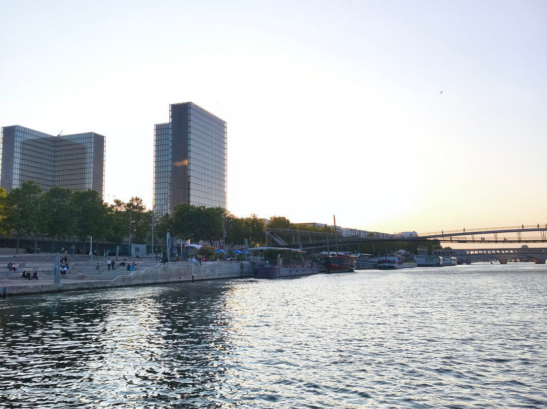 Péniche Le Grand Bleu-巴黎必去景点
