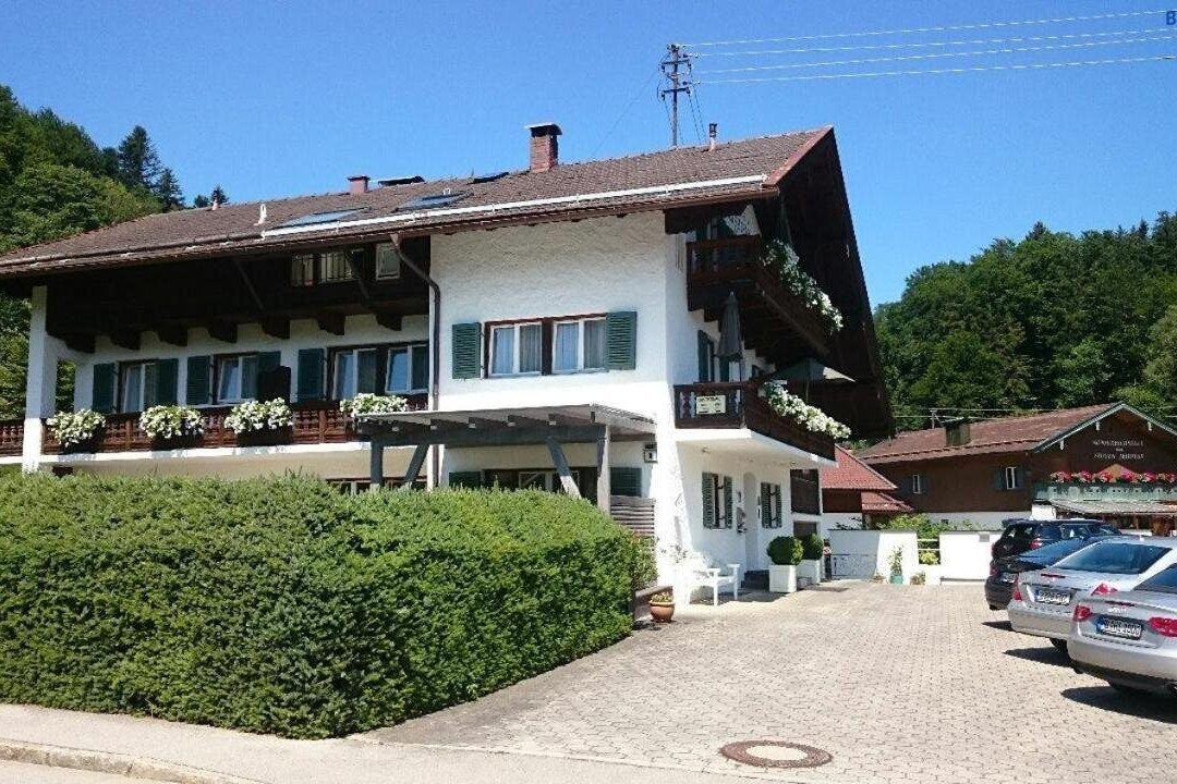 Gmund am Tegernsee酒店住宿-Gaestehaus Margarete
