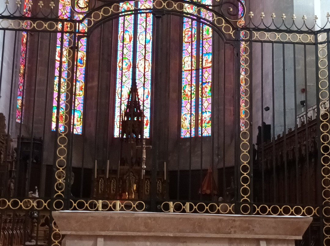 Cathédrale Saint-Pierre-圣克洛德必去景点