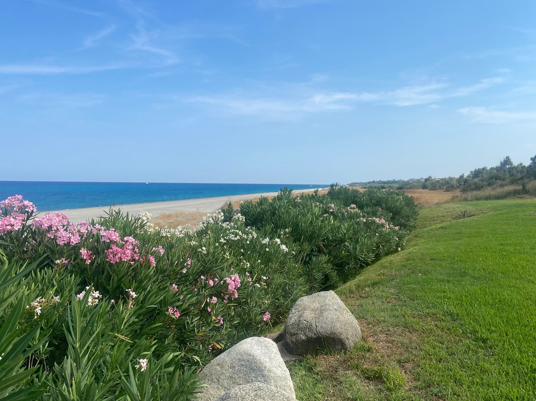 Calalandrusa Beach Resort主图