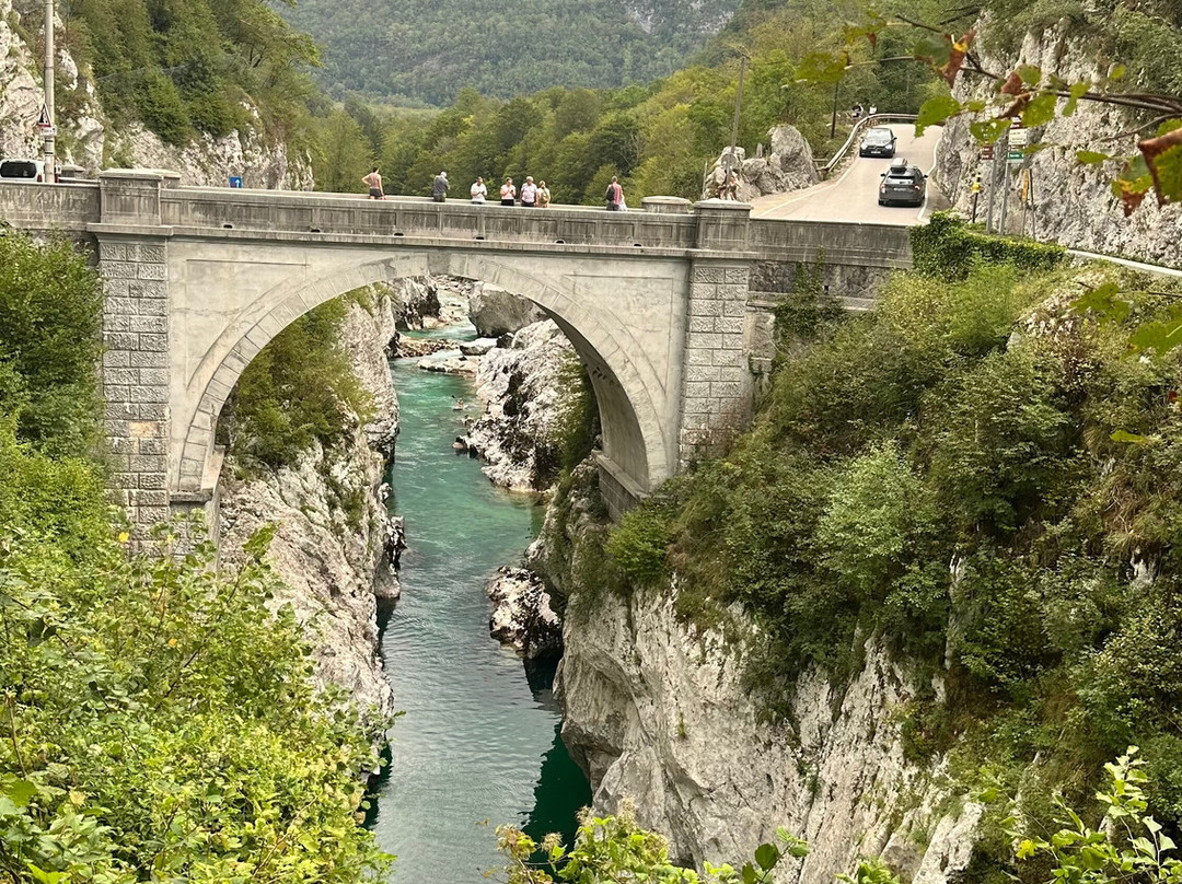 Kozjak Waterfalls-Kobarid必去景点