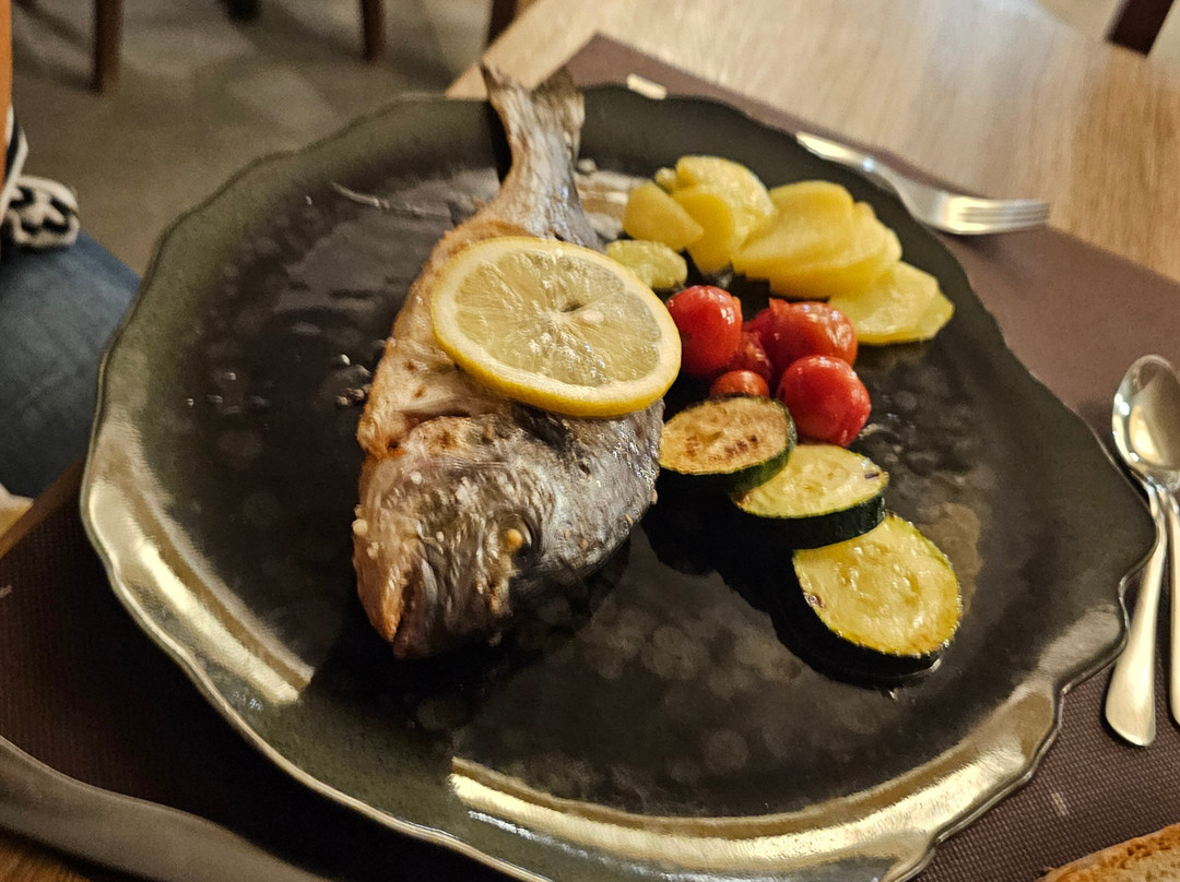 佩雷格里纳酒店主图