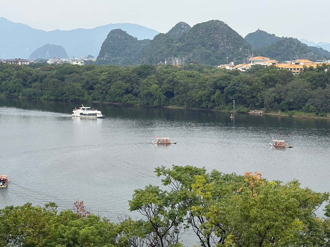 桂林璟象酒店(象鼻山景区两江四湖店)主图
