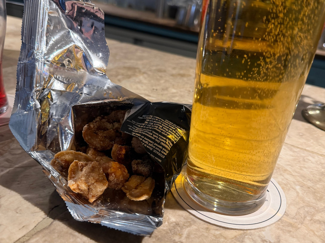 皇冠酒店主图
