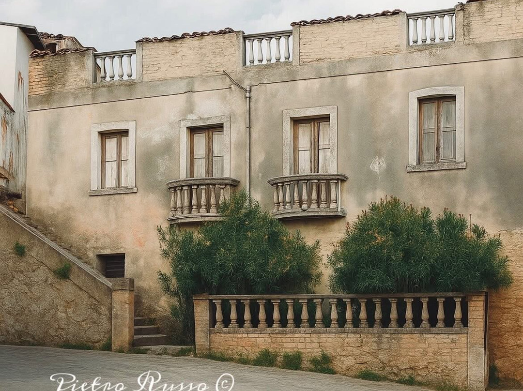 Palazzo delle Ostetriche Rustici Fertonani-Marina di Strongoli必去景点