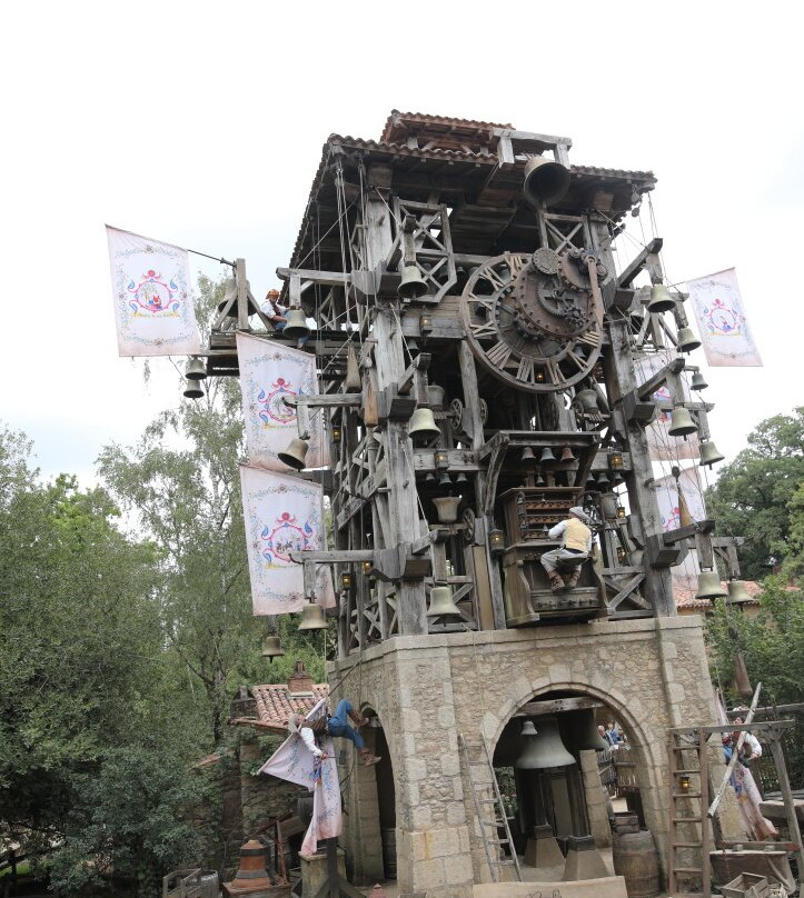Puy du Fou Le Grand Carillon-莱瑟佩瑟必去景点