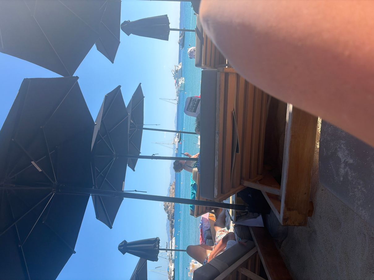 科斯莫普拉兹酒店-旅行者