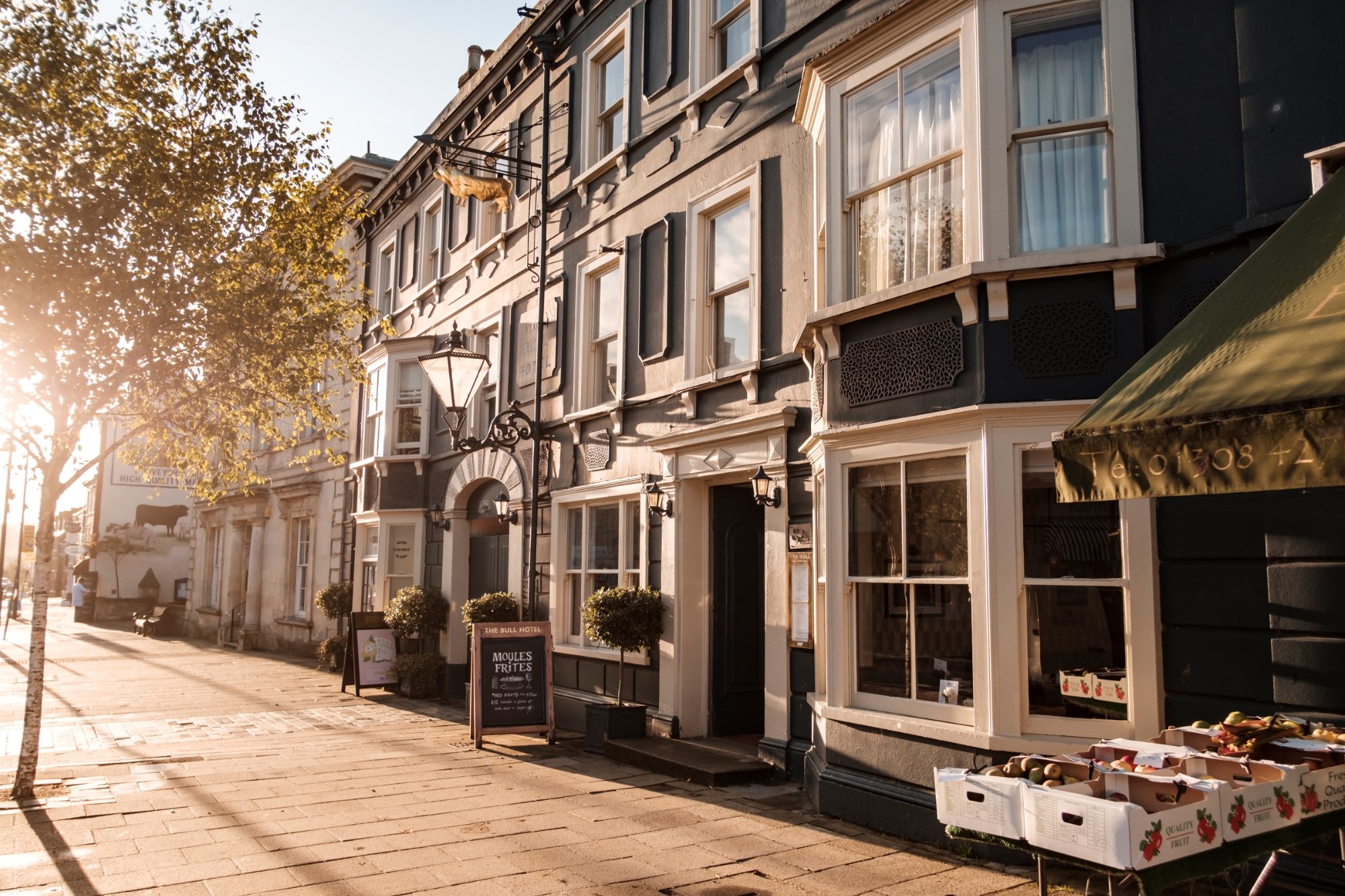 The Bull Hotel, Bridport-官方