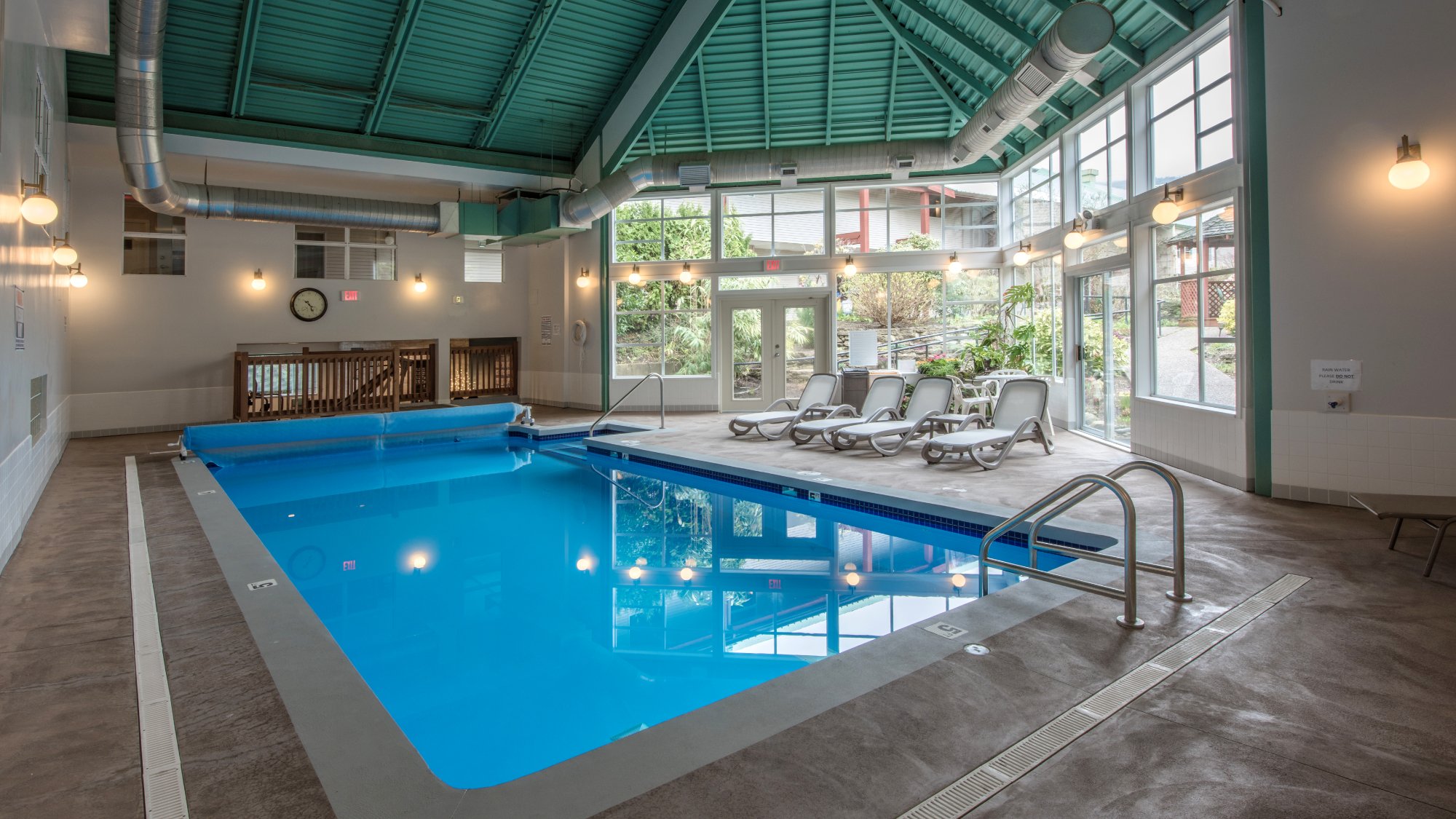 Gibsons Garden Hotel-官方