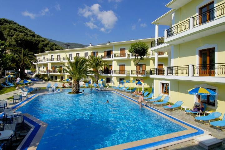 Rezi Hotel & Studios