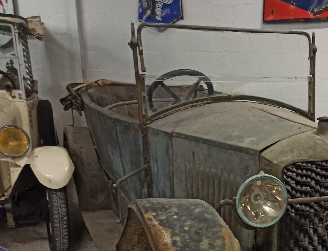 Musée de Véhicules anciens-Perrigny必去景点