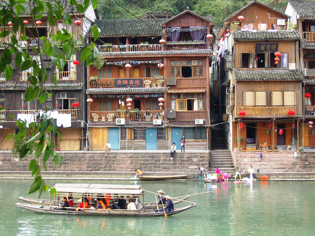 康翠茵·青稞古宅客栈主图